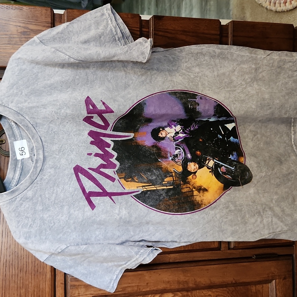 Mineral Wash Graphic Prince TEE SIZE LARGE Unisex
